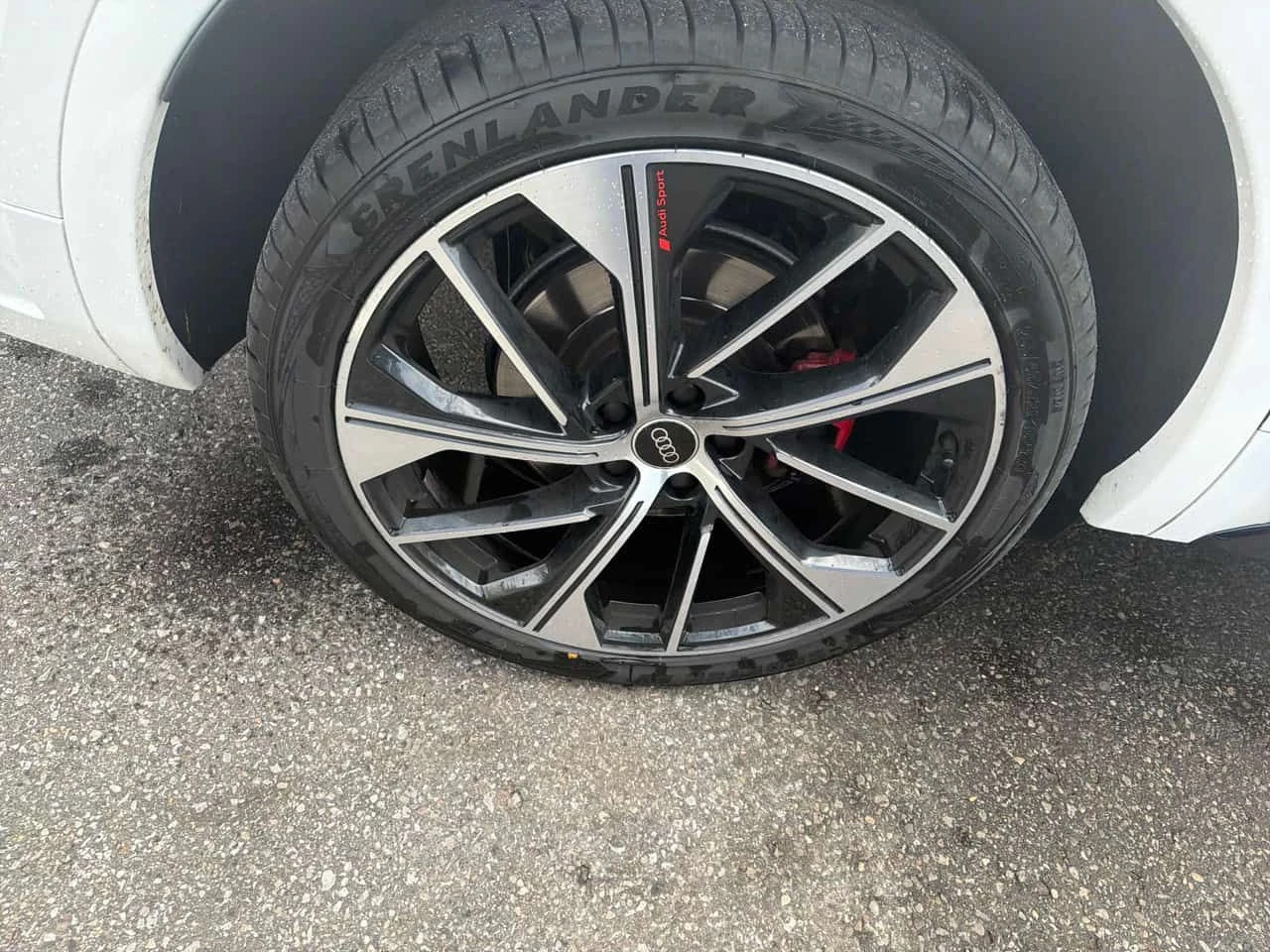 Audi SQ5 Progressiv/360/ПАНОРАМА/ДИСТРОНИК/АВТОФИНАНСИРАНЕ, снимка 6 - Автомобили и джипове - 54581178