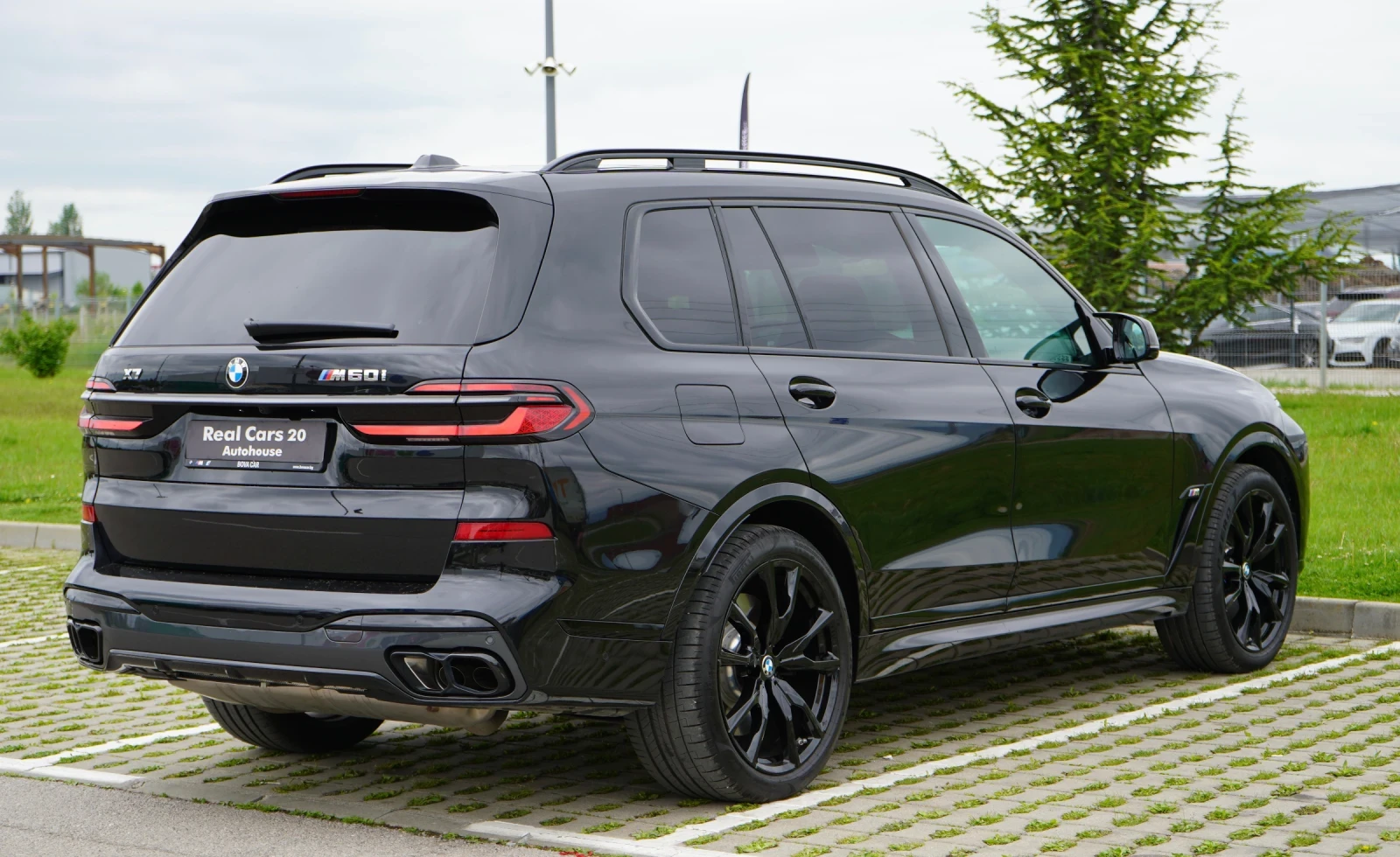 BMW X7 М60i* ГАРАНЦИЯ* BOWERS* DISTR* 360 CAM* KEYLESS* P, снимка 4 - Автомобили и джипове - 54591898