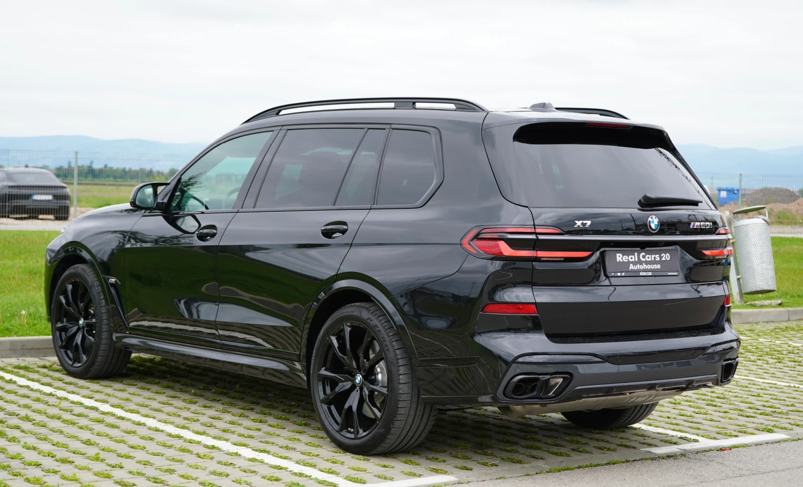 BMW X7 М60i* ГАРАНЦИЯ* BOWERS* DISTR* 360 CAM* KEYLESS* P, снимка 6 - Автомобили и джипове - 54591898