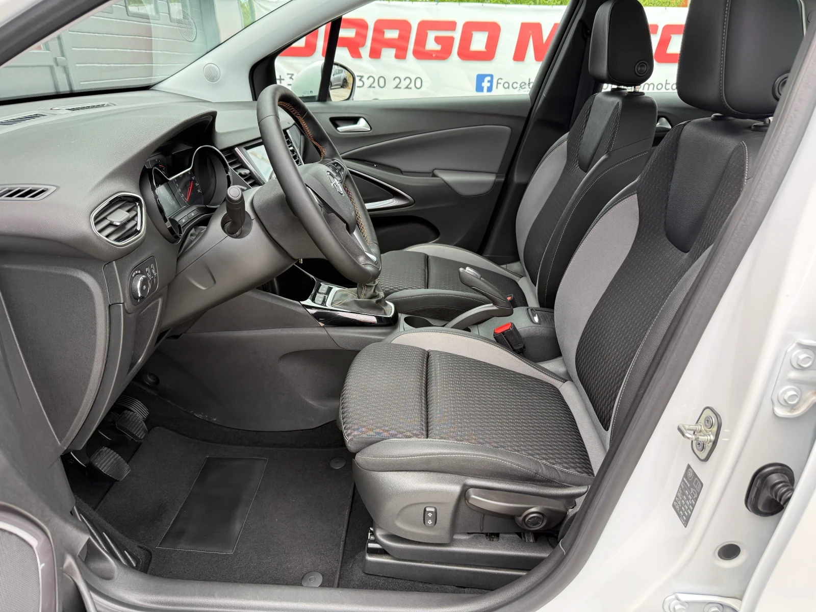 Opel Crossland X 1.2i LED, EURO 6B! * 84 000км* KTEO OK! COC! ТОП!, снимка 11 - Автомобили и джипове - 54630669
