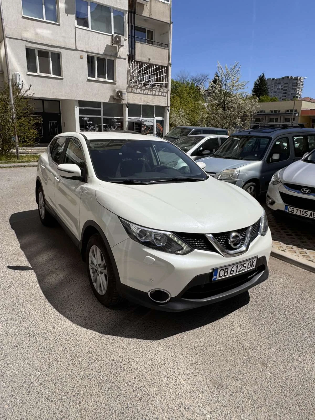 Nissan Qashqai, снимка 9 - Автомобили и джипове - 54682077