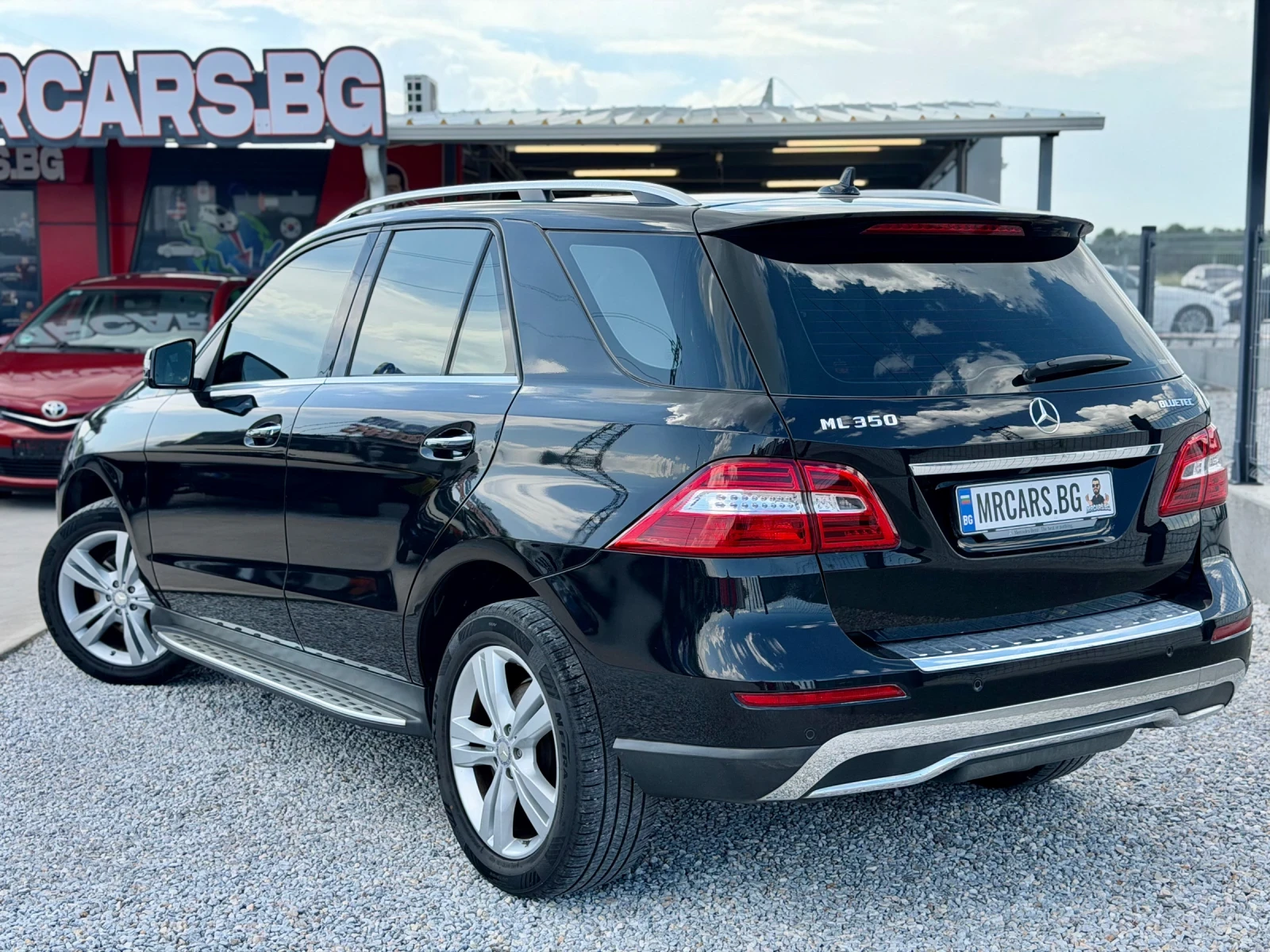 Mercedes-Benz ML 350  ВСИЧКИ ЕКСТРИ ЗА МОДЕЛА / ЛИЗИНГ /, снимка 4 - Автомобили и джипове - 54710765