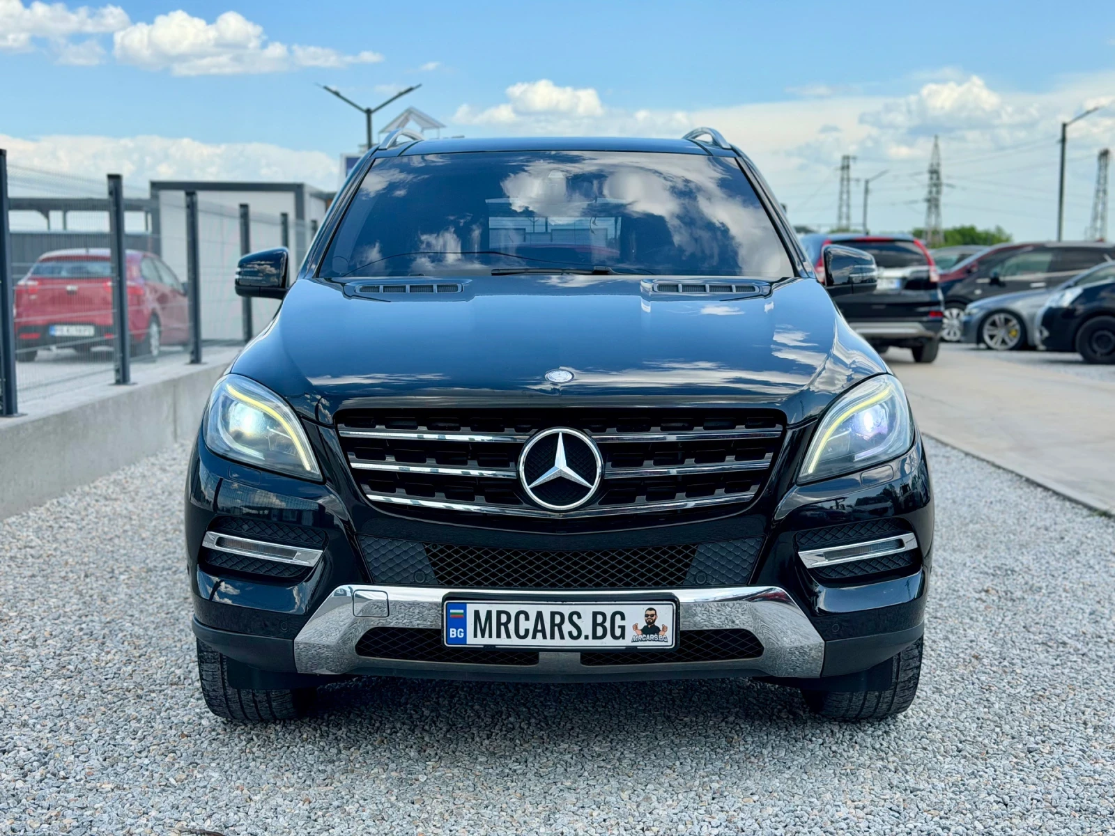 Mercedes-Benz ML 350  ВСИЧКИ ЕКСТРИ ЗА МОДЕЛА / ЛИЗИНГ /, снимка 2 - Автомобили и джипове - 54710765