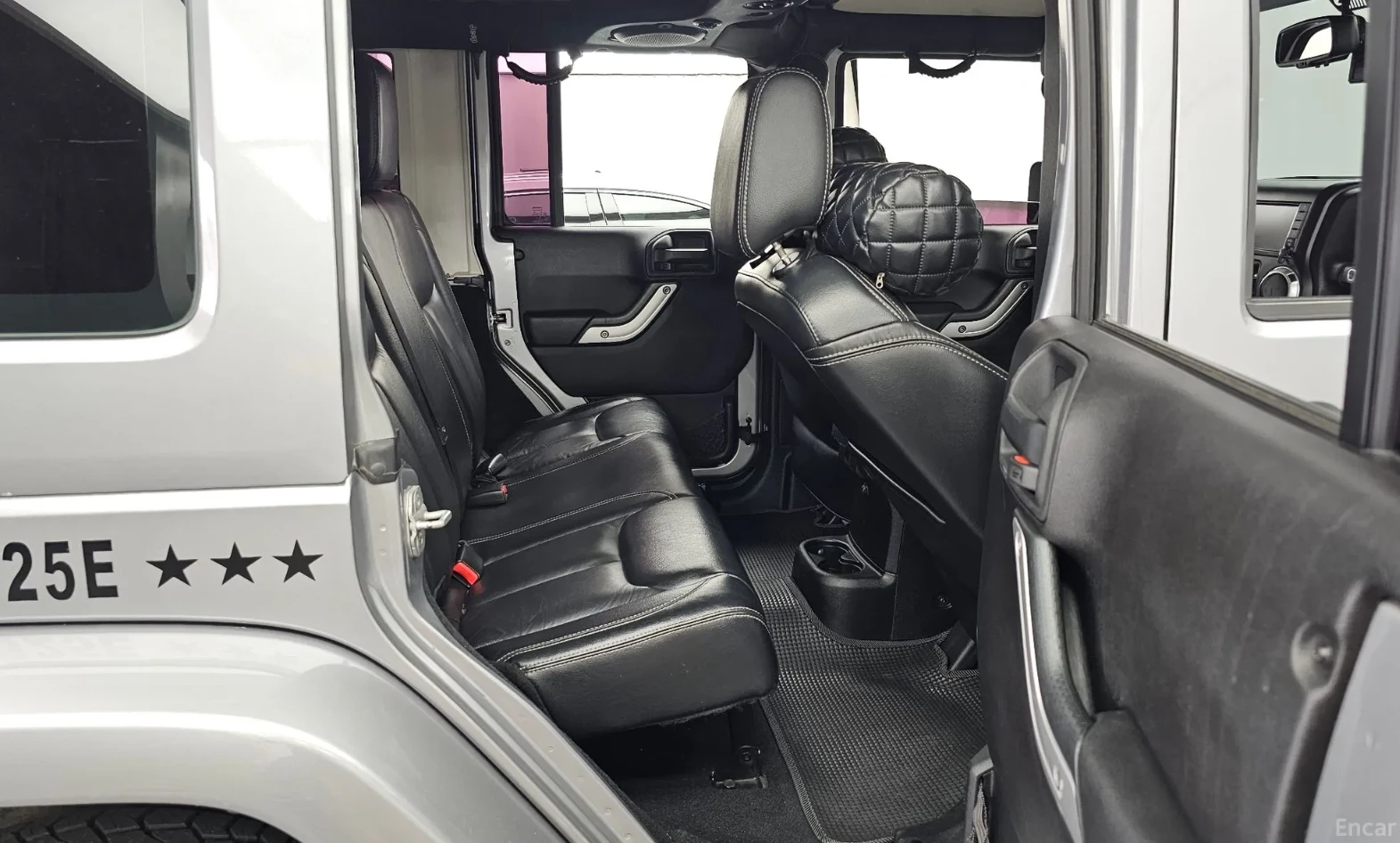 Jeep Wrangler 4Х4 * КОЖА * ПОДГРЕВИ * КАМЕРА, снимка 11 - Автомобили и джипове - 55191436