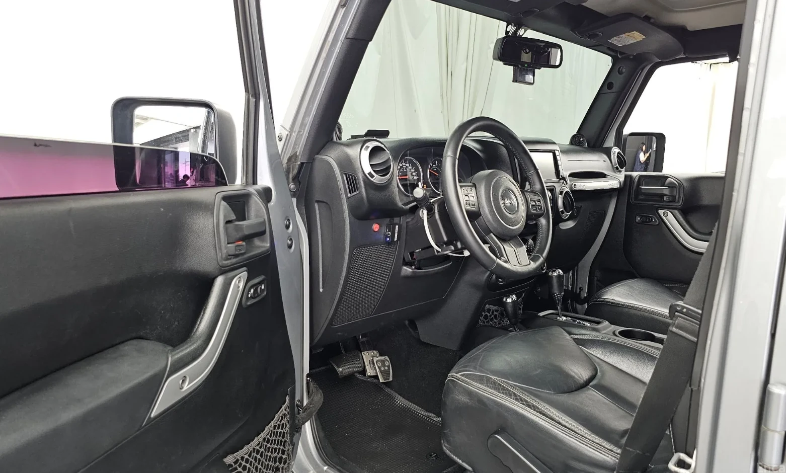 Jeep Wrangler 4Х4 * КОЖА * ПОДГРЕВИ * КАМЕРА, снимка 9 - Автомобили и джипове - 55191436