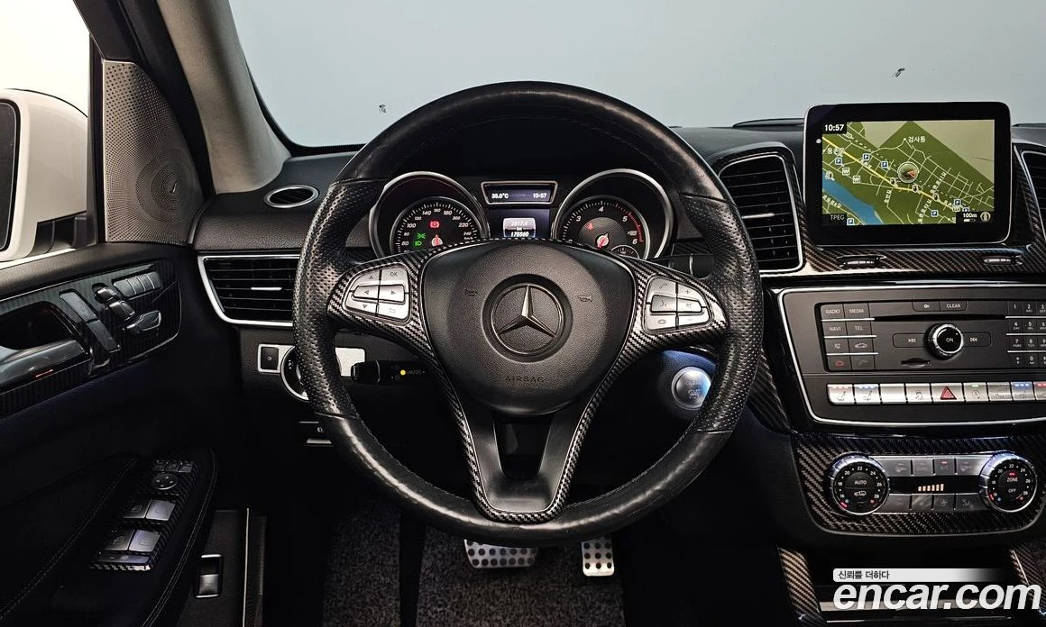 Mercedes-Benz GLE GLE350 d 4MATIC, снимка 13 - Автомобили и джипове - 56122037