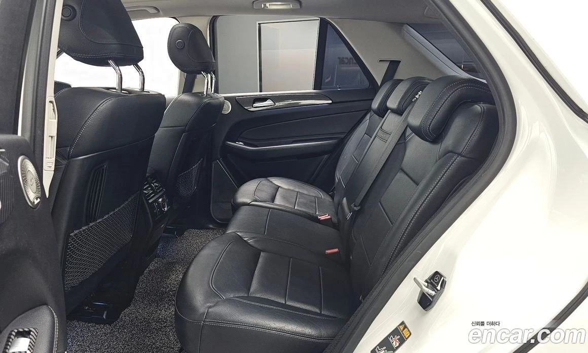 Mercedes-Benz GLE GLE350 d 4MATIC, снимка 12 - Автомобили и джипове - 56122037