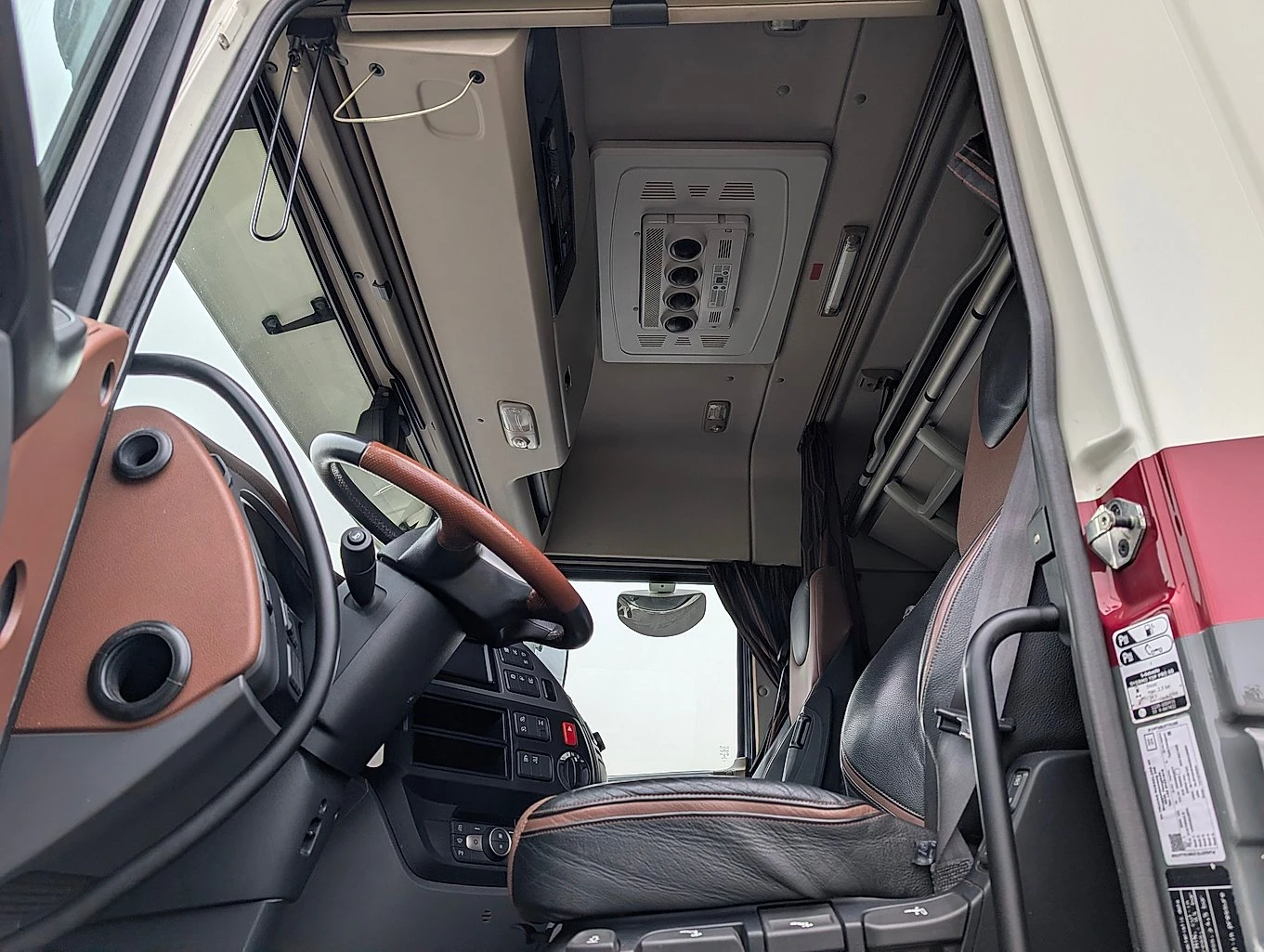 Daf XF 480FT INTARDER - 3 ОСИ, снимка 11 - Камиони - 53750051