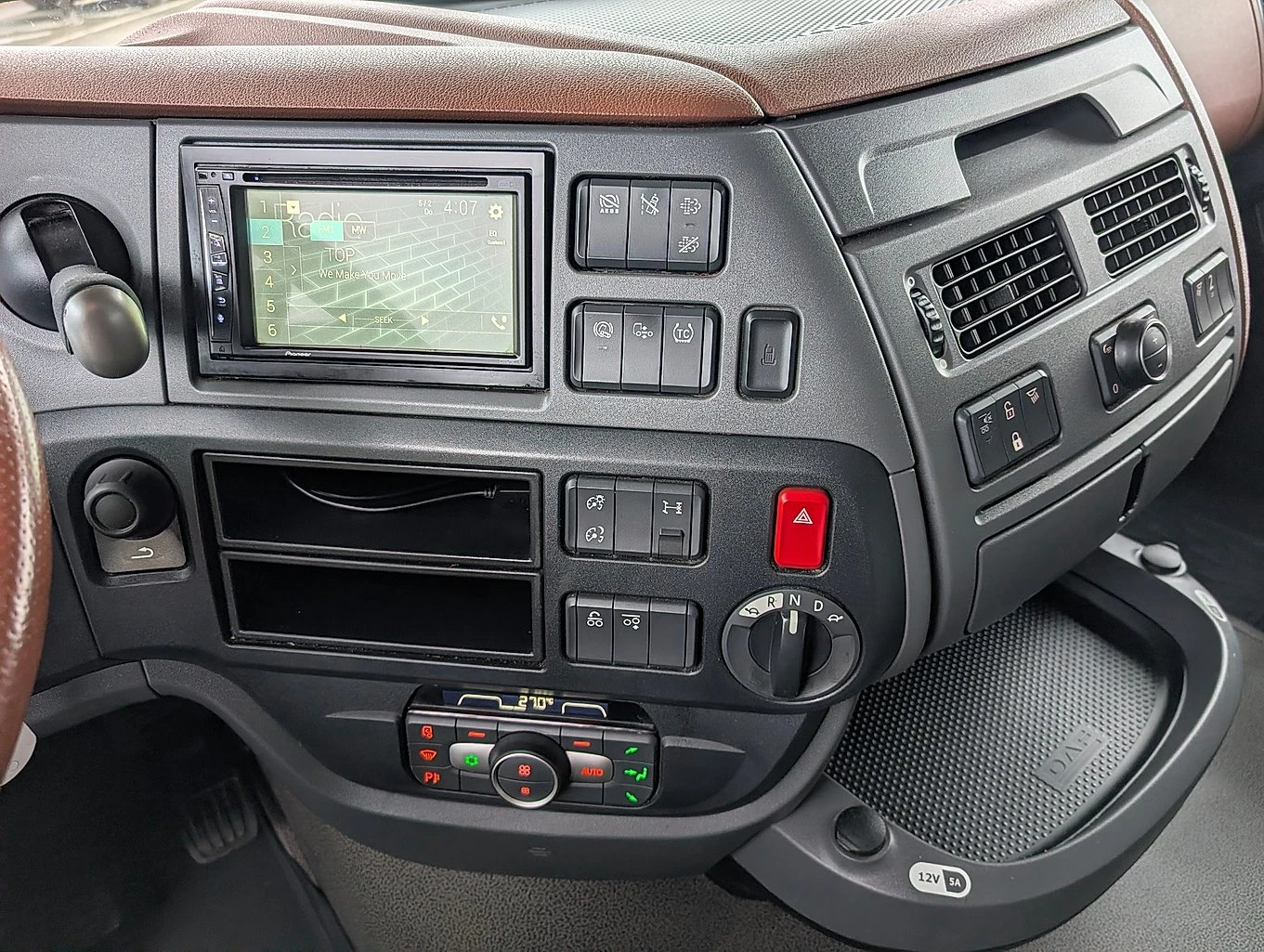 Daf XF 480FT INTARDER - 3 ОСИ, снимка 14 - Камиони - 53750051