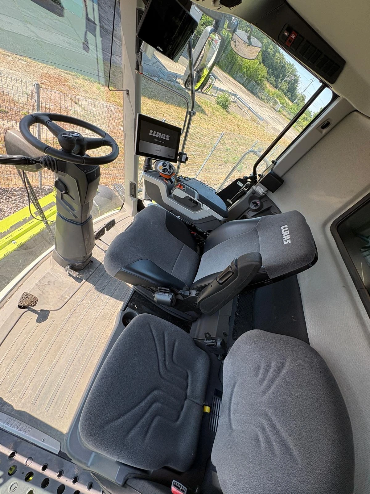Комбайн Claas LEXION 8700 + CLAAS VARIO 1080 ЛИЗИНГ, снимка 5 - Селскостопанска техника - 55438838