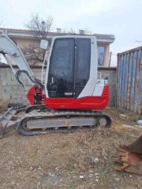 Багер Takeuchi TB250, снимка 6