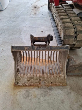 Багер Takeuchi TB250, снимка 16