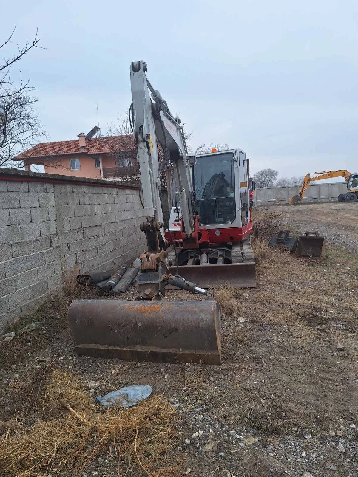 Багер Takeuchi TB250, снимка 10 - Индустриална техника - 53851107