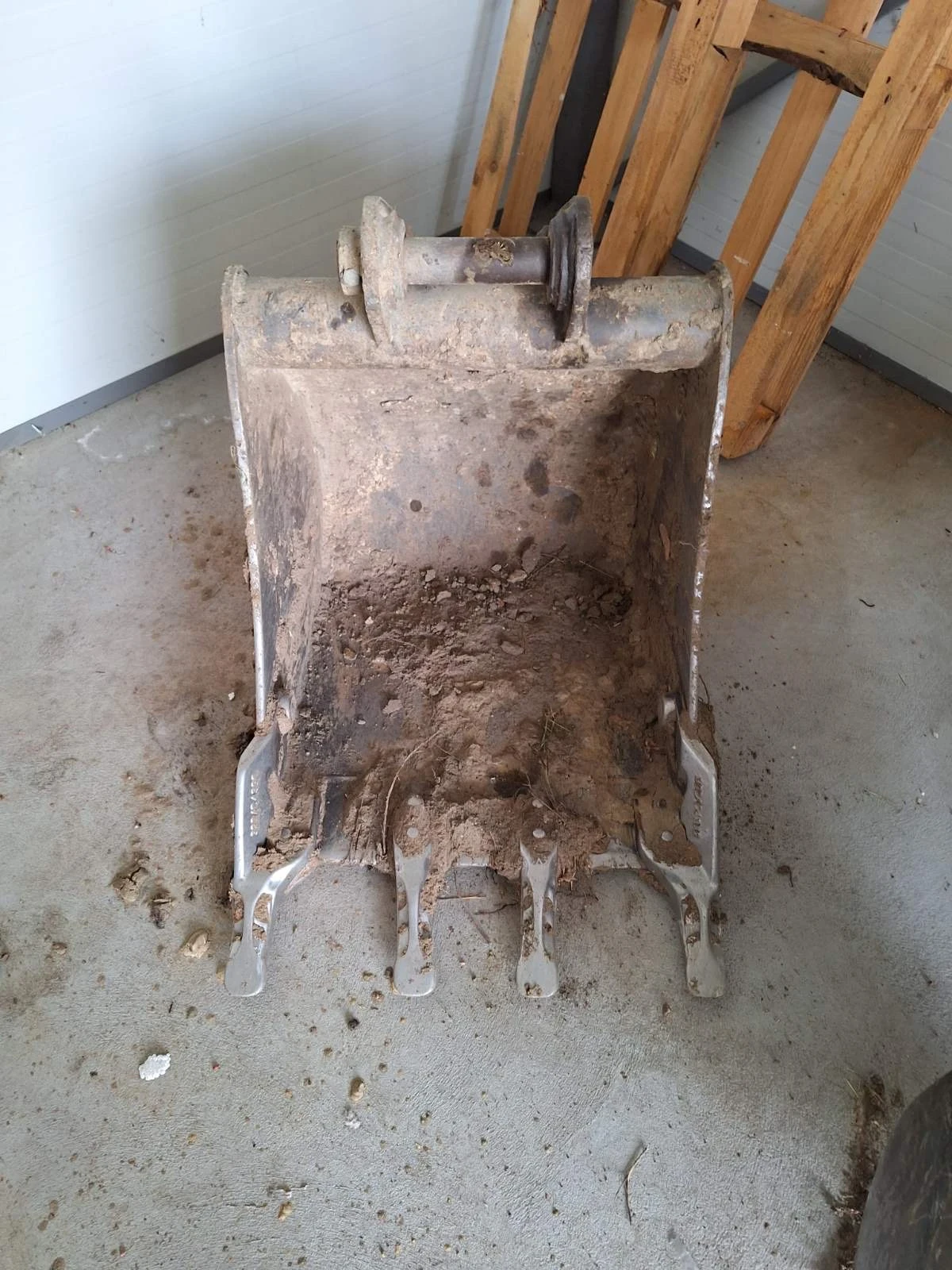 Багер Takeuchi TB250, снимка 13 - Индустриална техника - 53851107