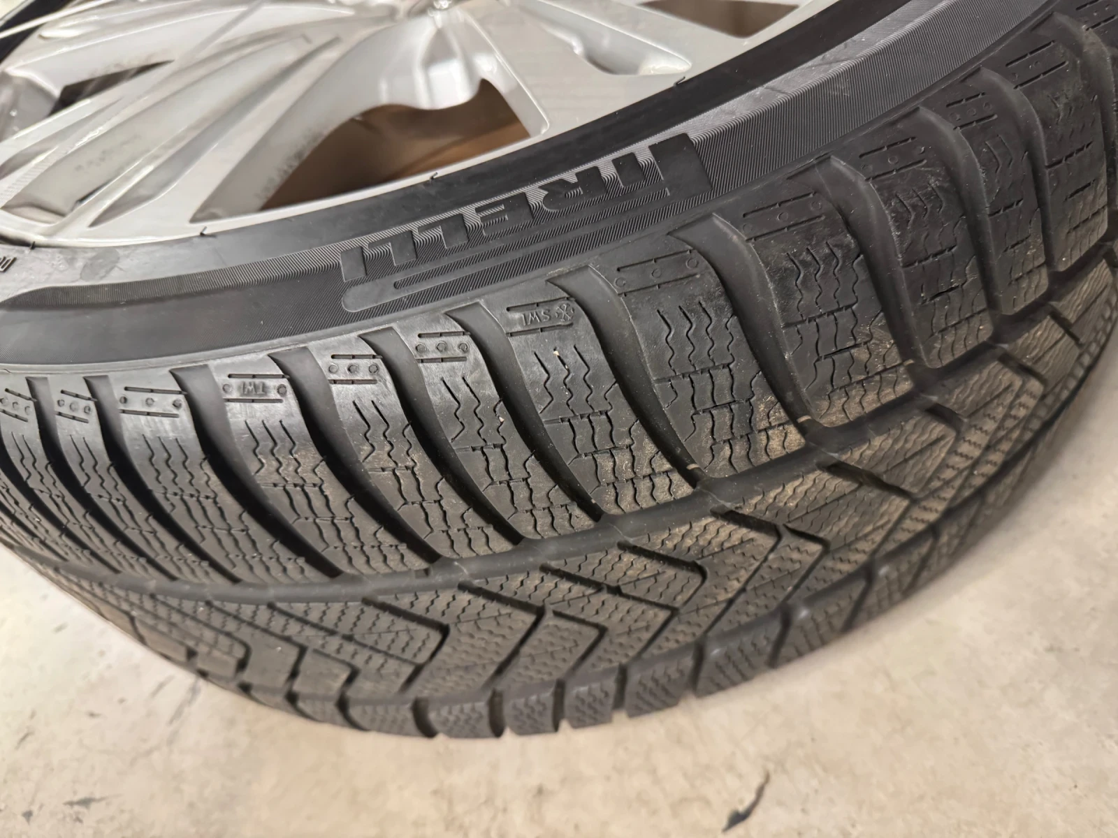    265/40R20  Audi A8 | Mobile.bg   9