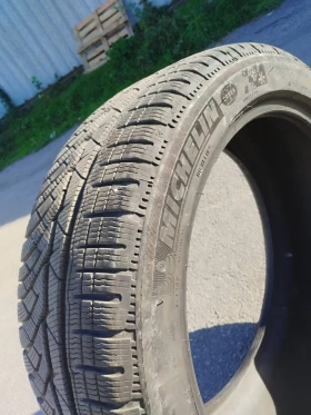 Гуми Зимни 175/40R19, снимка 1 - Гуми и джанти - 47451308