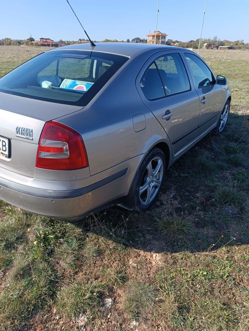 Skoda Octavia, снимка 9 - Автомобили и джипове - 48076110