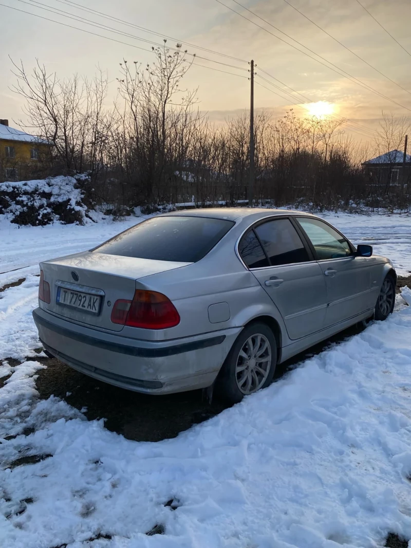 BMW 320, снимка 1 - Автомобили и джипове - 49374697