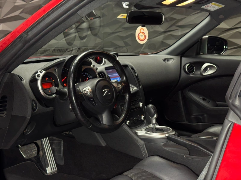Nissan 370Z NISMO VQ37 Camera* BOSE* Подгрев, снимка 9 - Автомобили и джипове - 51855070