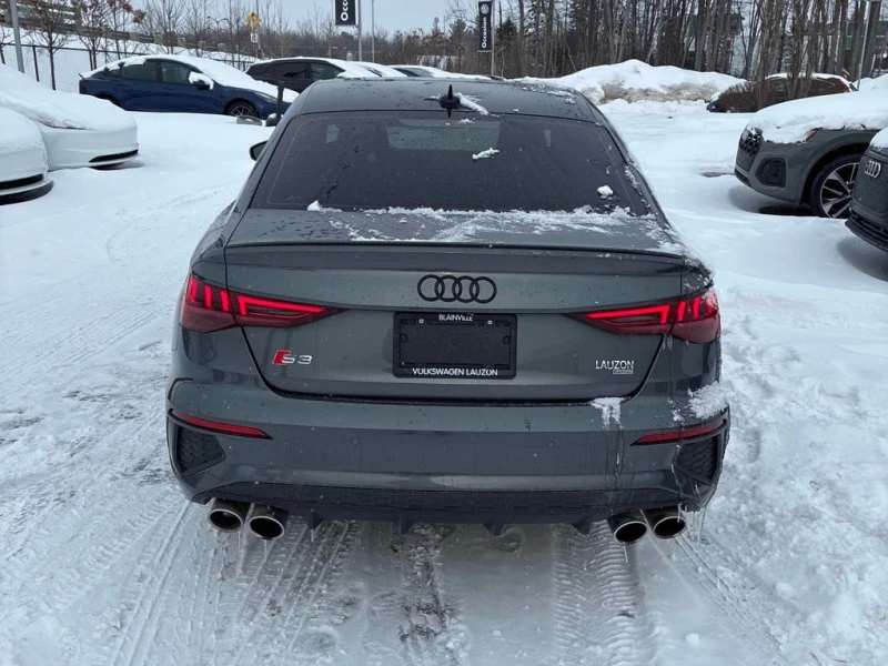 Audi S3 * Progressiv * CARFAX * БЕЗ ПЪРВОНАЧАЛНА ВНОСКА, снимка 4 - Автомобили и джипове - 53156733