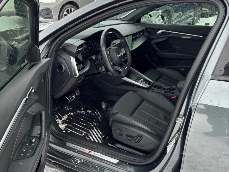 Audi S3 * Progressiv * CARFAX * БЕЗ ПЪРВОНАЧАЛНА ВНОСКА, снимка 5 - Автомобили и джипове - 53156733