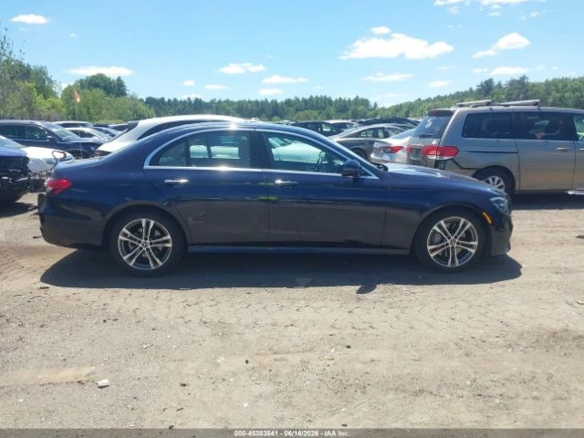 Mercedes-Benz E 350 * 4MATIC * CARFAX * ОПЦИЯ ЗА ФИНАНСИРАНЕ * , снимка 13 - Автомобили и джипове - 55951289
