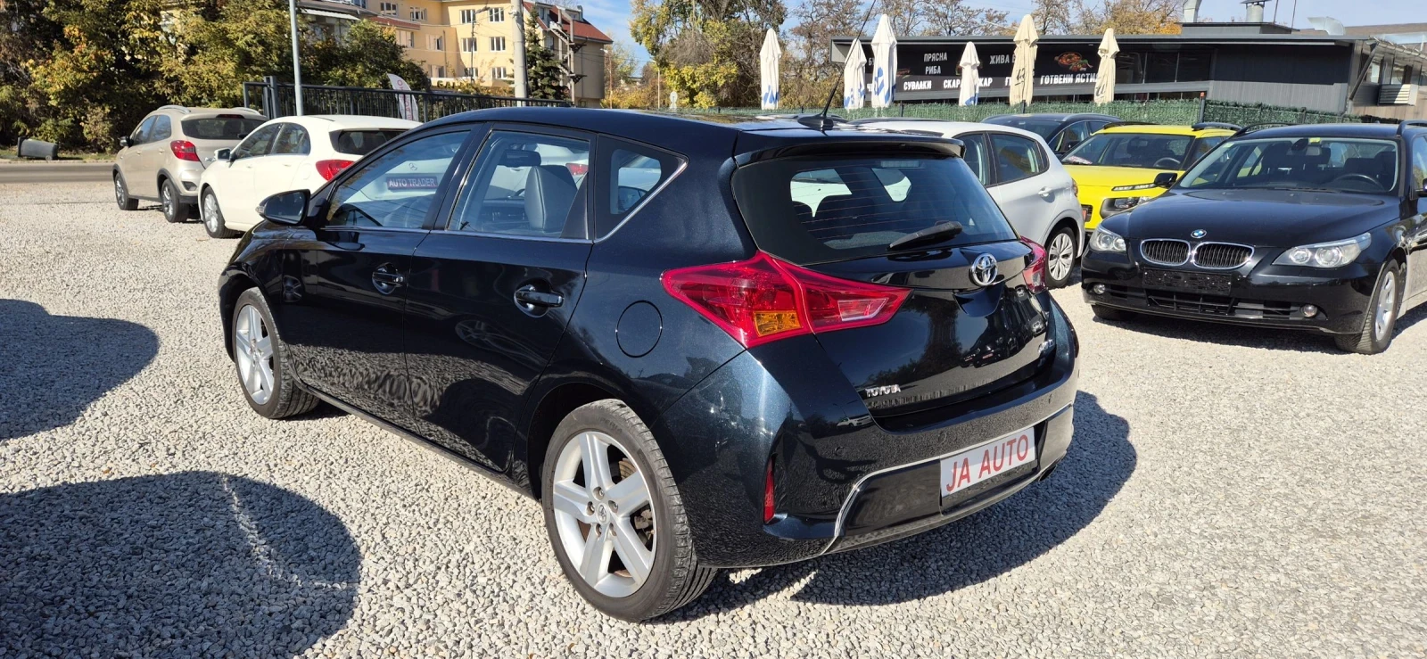 Toyota Auris 1.6-132кс.  NAVY - изображение 10