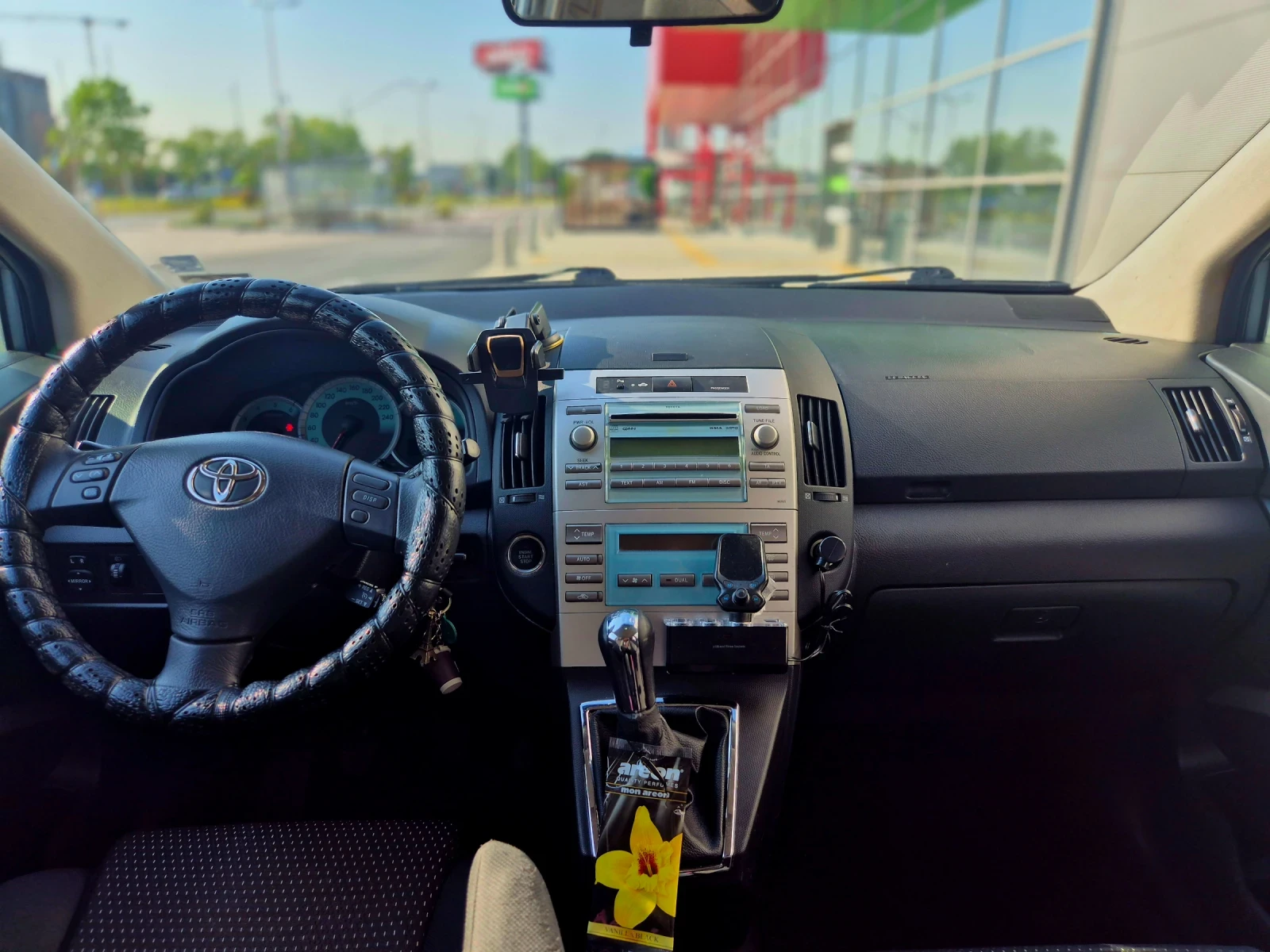 Toyota Corolla verso  - изображение 5
