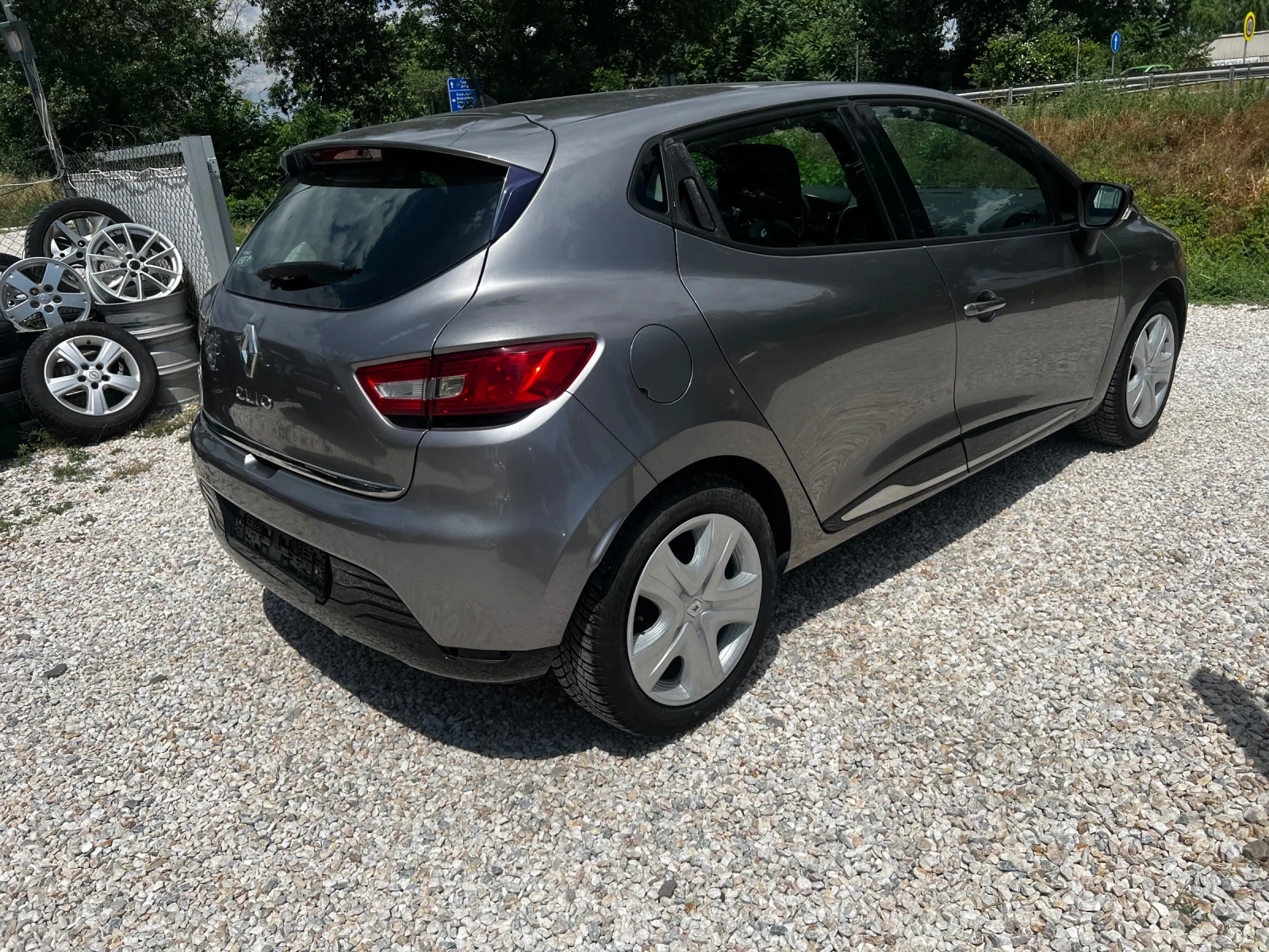 Renault Clio 1.2I EURO5 - изображение 5