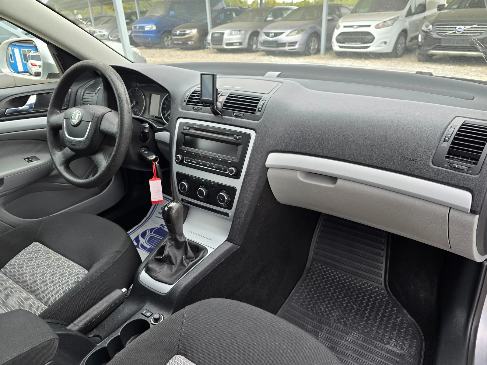Skoda Octavia 1.9TDI 105кс КЛИМАТИК - изображение 9