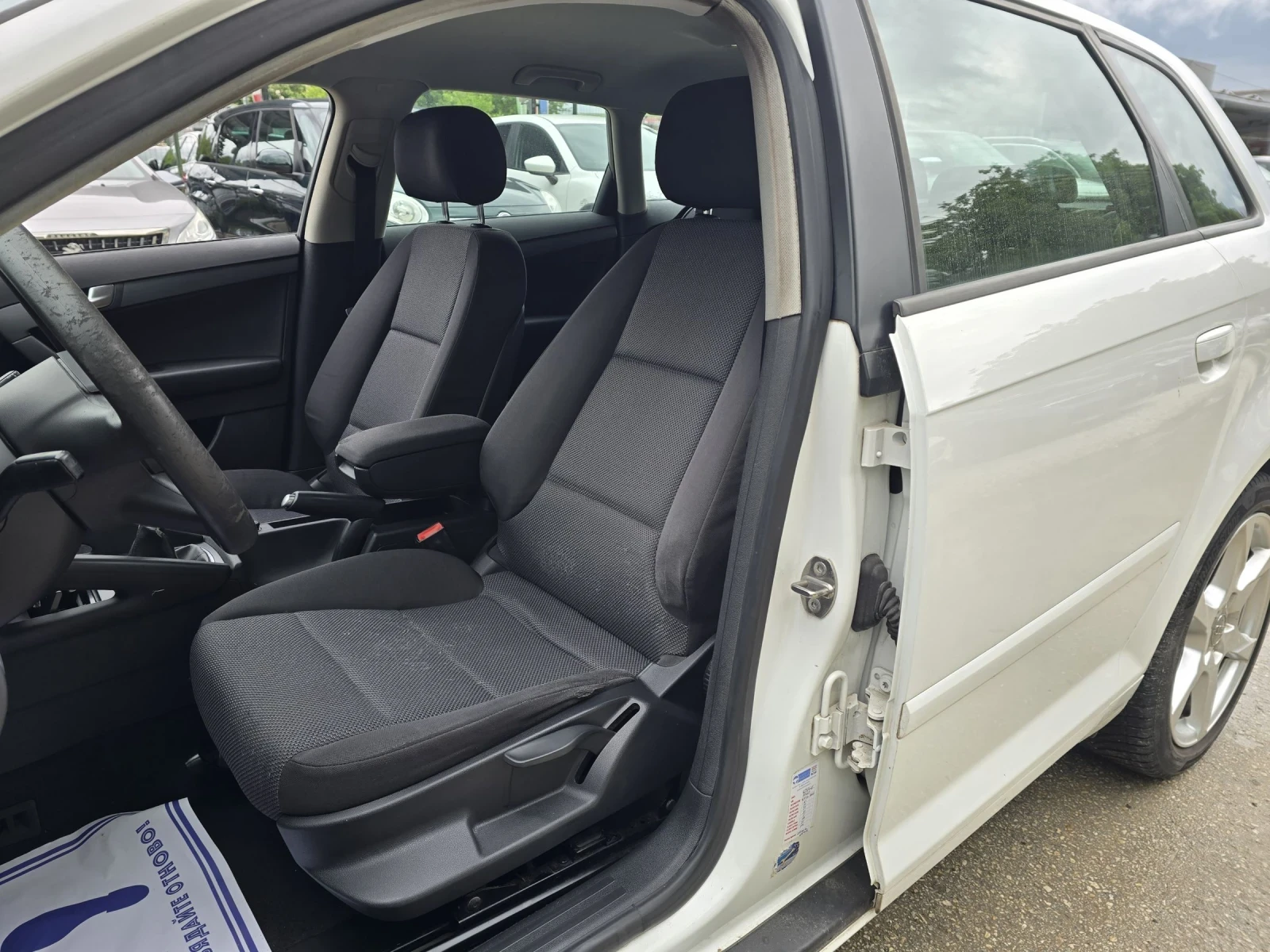 Audi A3 1.6TDI 90к.с S-line , снимка 10 - Автомобили и джипове - 53286704