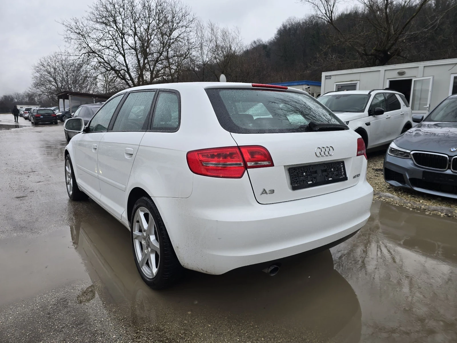 Audi A3 1.6TDI 90к.с S-line  - изображение 3