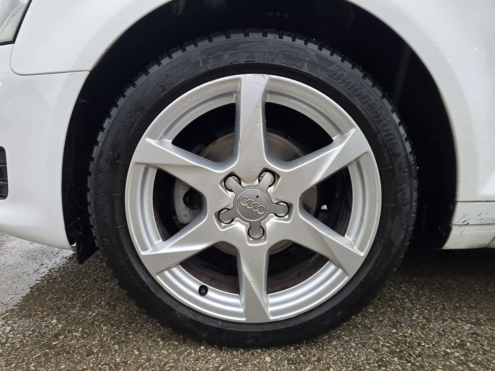 Audi A3 1.6TDI 90к.с S-line  - изображение 9