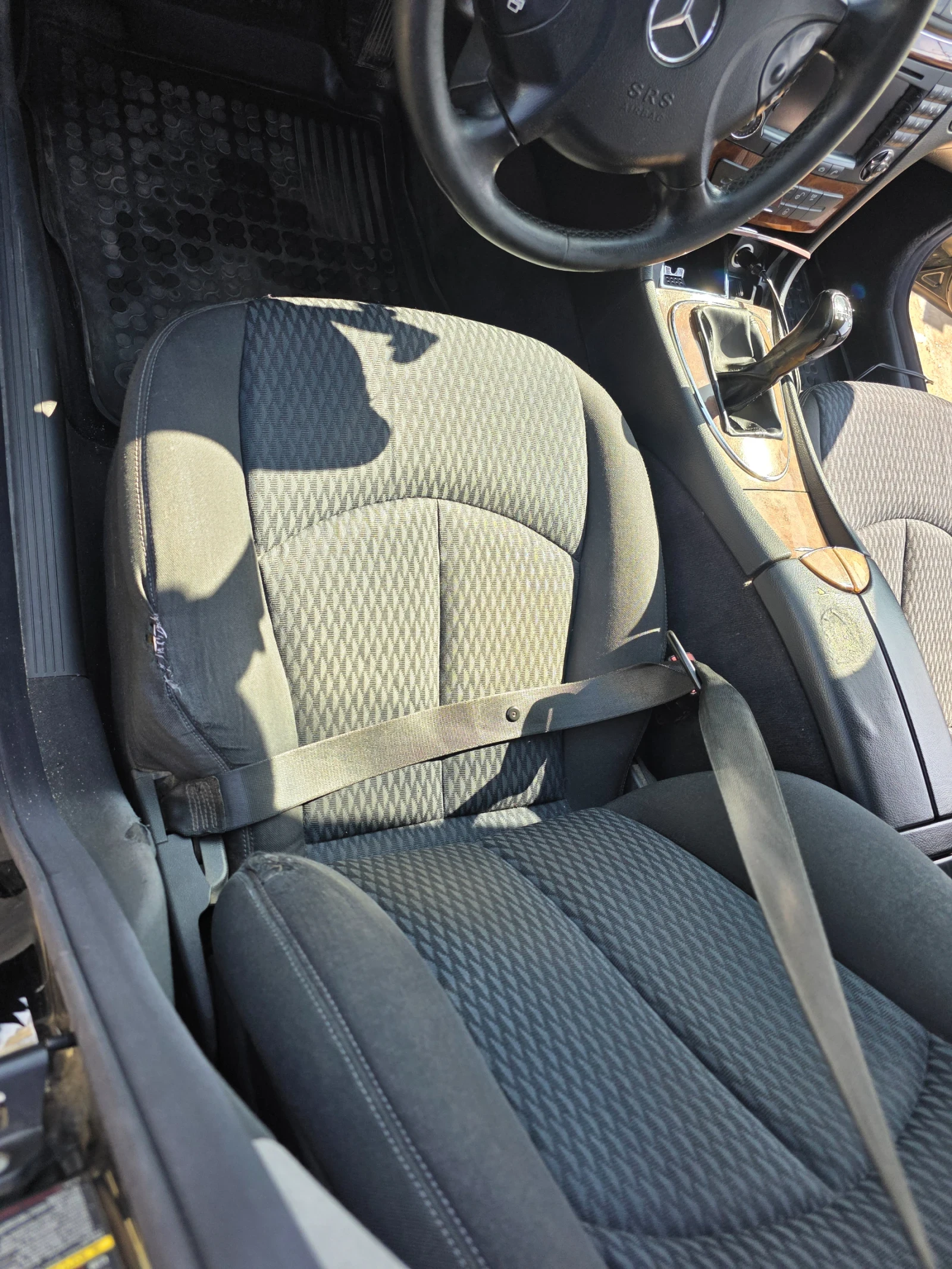 Mercedes-Benz E 270, снимка 9 - Автомобили и джипове - 53845960