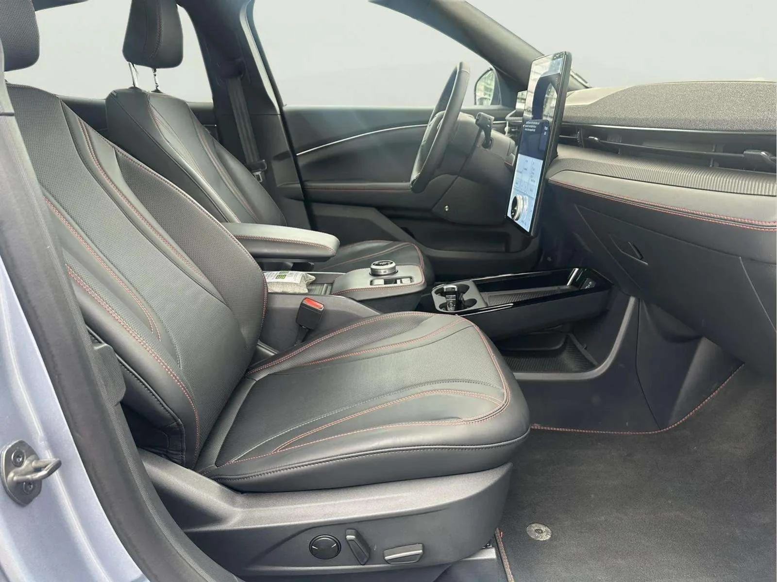 Ford Mustang Mach-E Electric motor, снимка 10 - Автомобили и джипове - 54108321