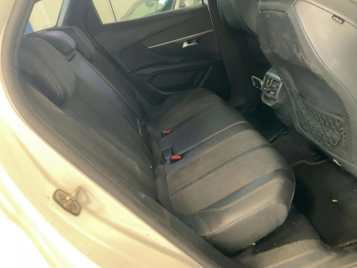 Peugeot 3008 1.5 Blue-HDi GT Line, снимка 10 - Автомобили и джипове - 54146857