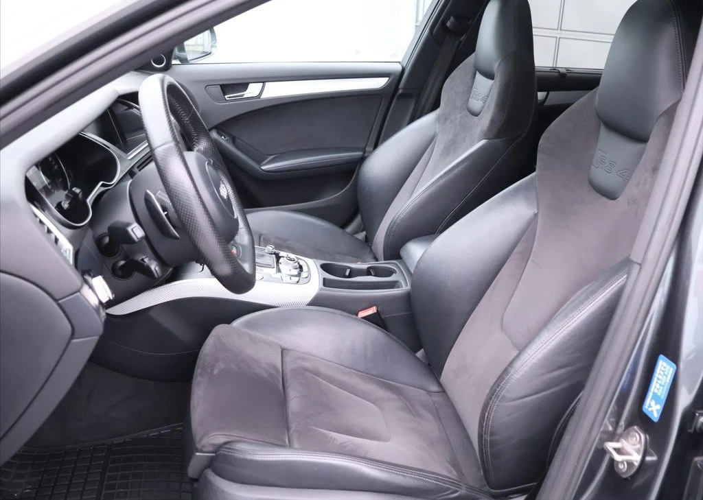 Audi Rs4 4.2FSI Quattro, снимка 7 - Автомобили и джипове - 54211475