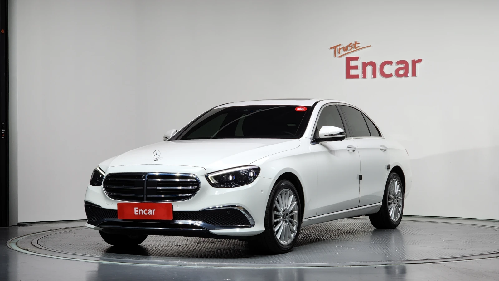 Mercedes-Benz E 220 EXCLUSIVE* 4MATIC* КОЖА* ПОДГРЕВ* ОБДУХВ* BURMASTE