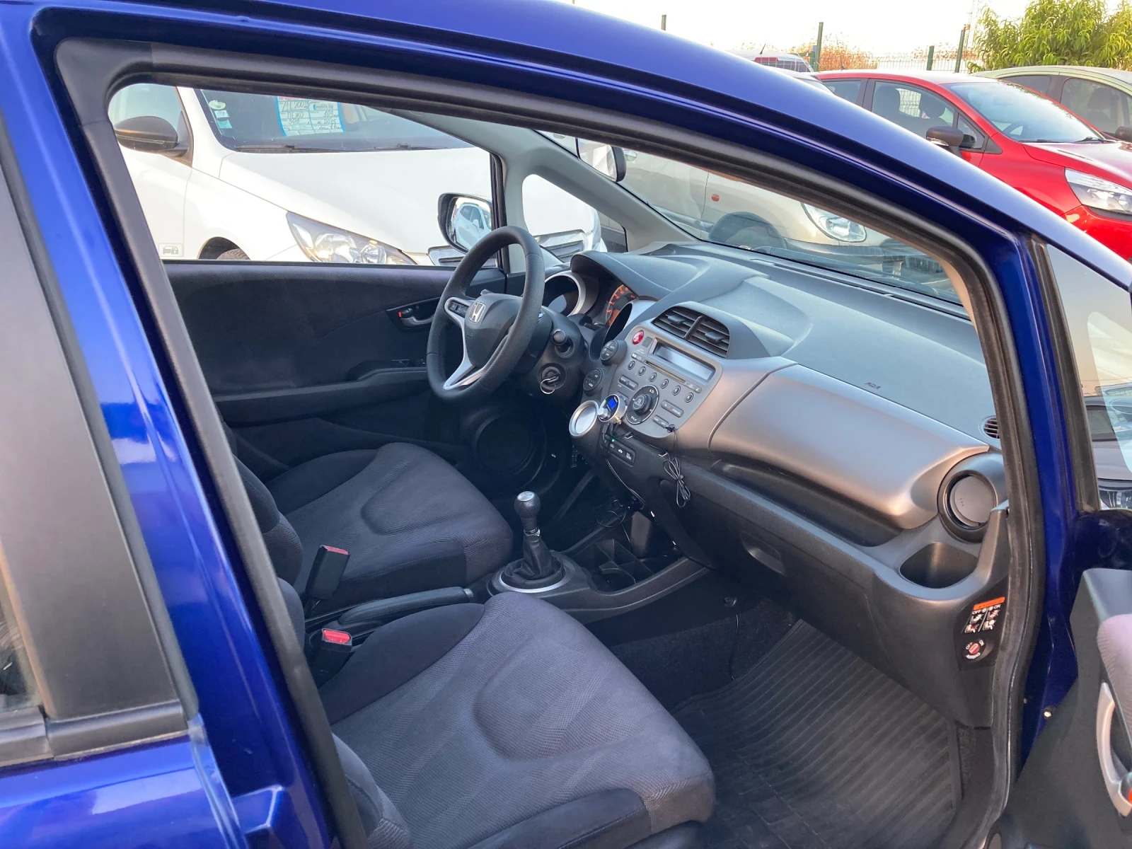 Honda Jazz 1.4i 100ps, снимка 9 - Автомобили и джипове - 55084049