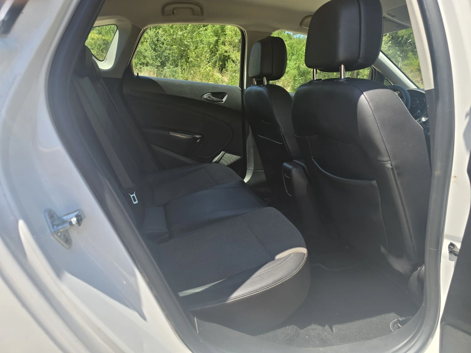 Opel Astra A16XER, снимка 12 - Автомобили и джипове - 55501598