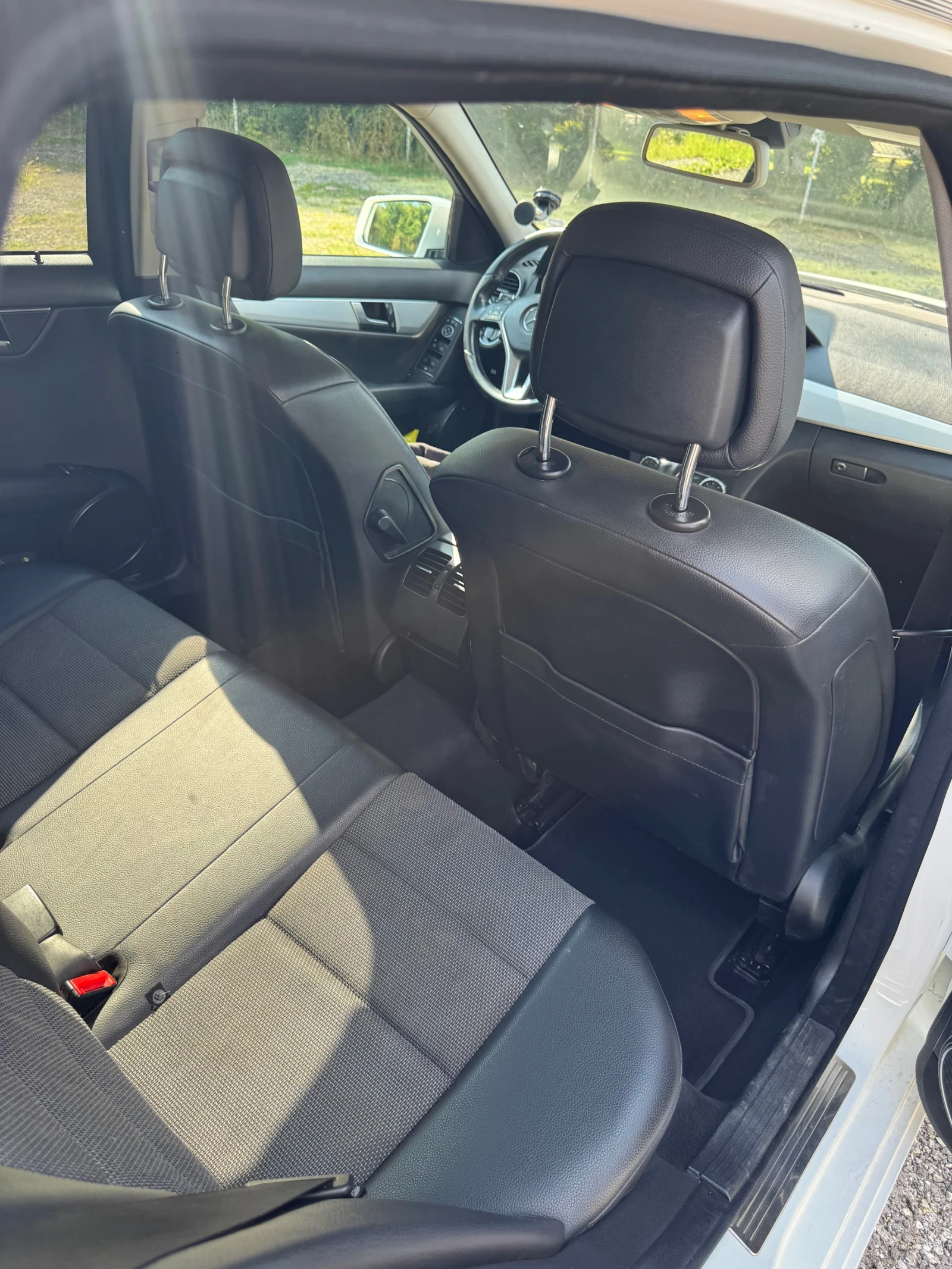 Mercedes-Benz C 220, снимка 11 - Автомобили и джипове - 55596202