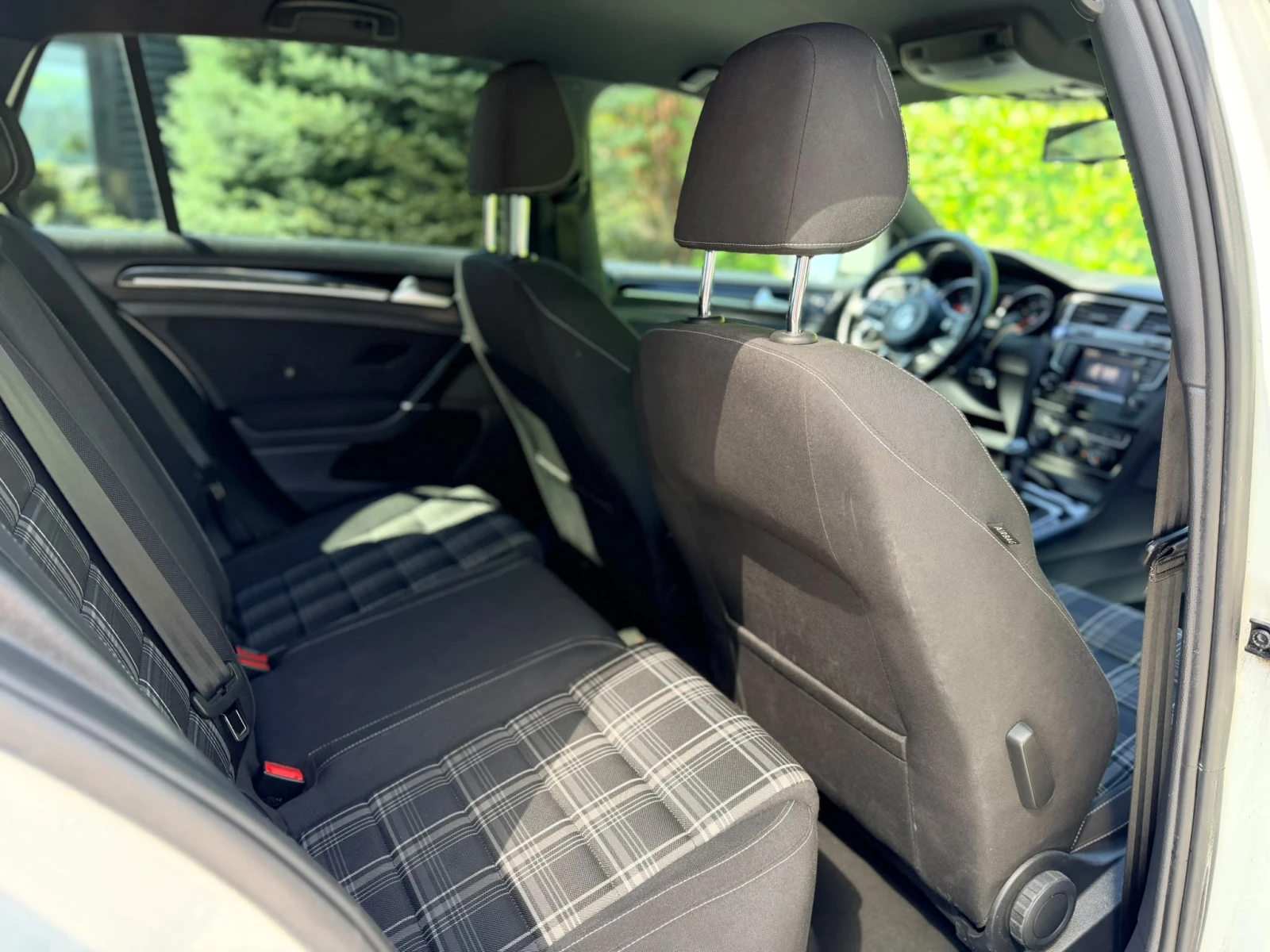 VW Golf 2.0TDI GTD 184 к.с Лизинг Уникредит по187евро , снимка 11 - Автомобили и джипове - 55654315