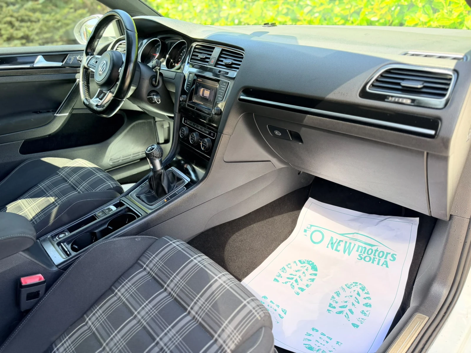 VW Golf 2.0TDI GTD 184 к.с Лизинг Уникредит по187евро , снимка 10 - Автомобили и джипове - 55654315