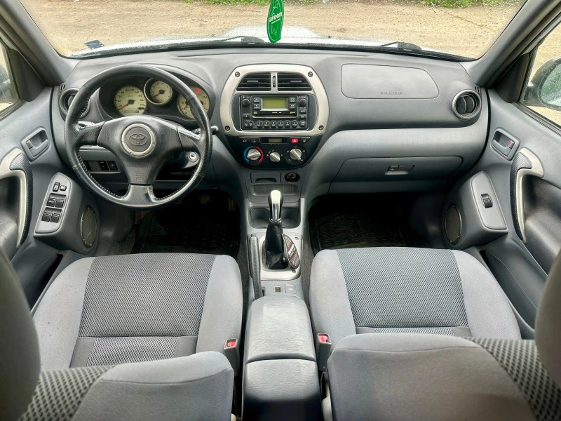 Toyota Rav4 2.0 D4D, снимка 9 - Автомобили и джипове - 47539912