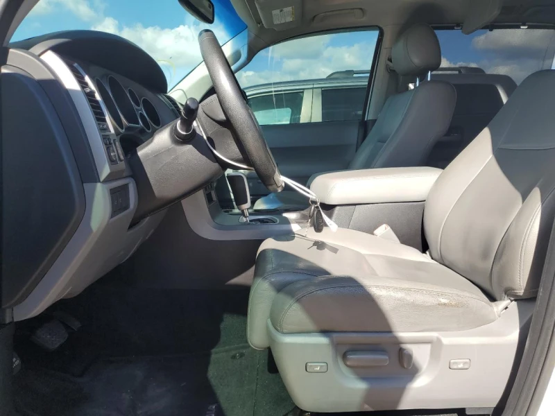 Toyota Sequoia LIMITED, снимка 7 - Автомобили и джипове - 52565748
