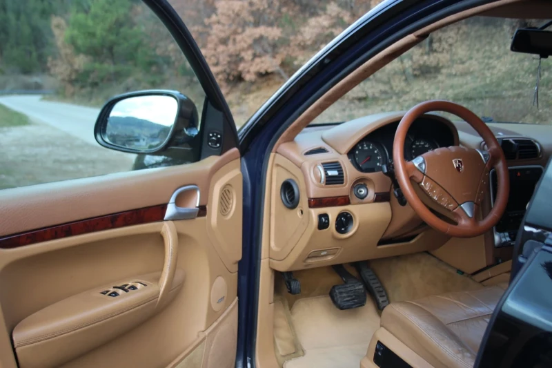 Porsche Cayenne, снимка 9 - Автомобили и джипове - 52650318