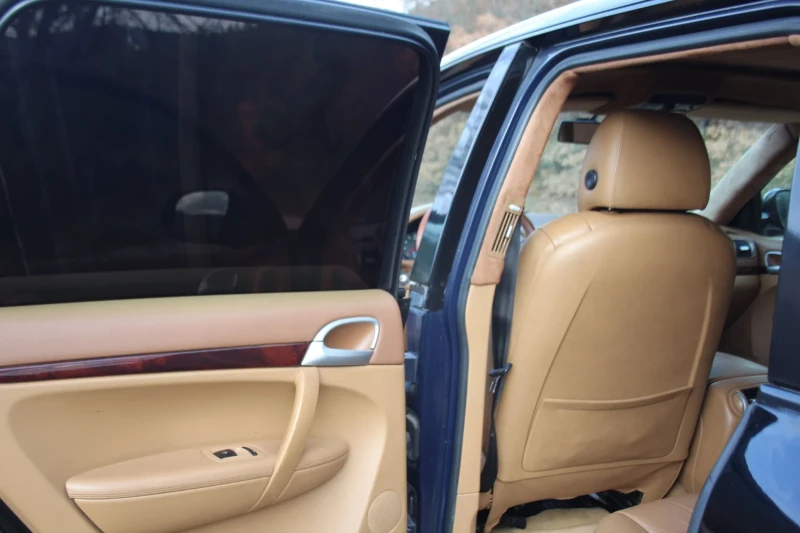 Porsche Cayenne, снимка 12 - Автомобили и джипове - 52650318