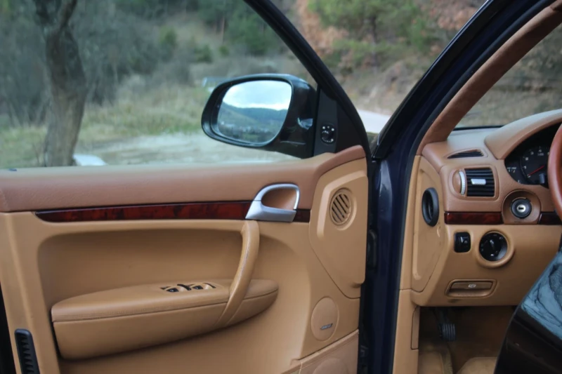 Porsche Cayenne, снимка 6 - Автомобили и джипове - 52650318