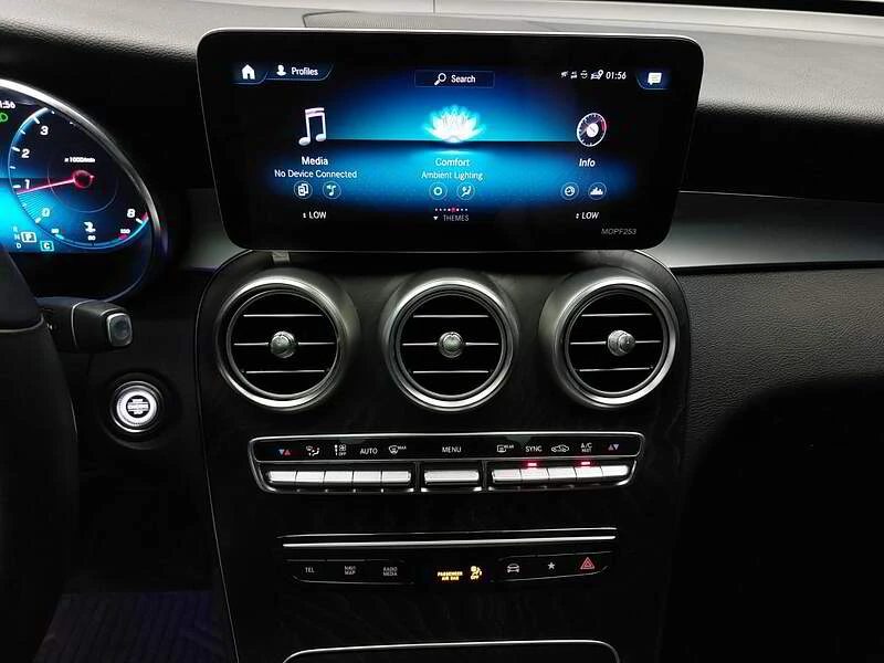 Mercedes-Benz GLC 300 4MATIC* AMG* HUD* ПАНОРАМА* ПОДГРЕВ* LANE ASSIST, снимка 13 - Автомобили и джипове - 55323898