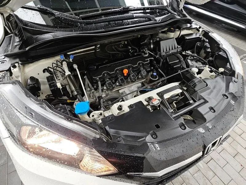 Honda Hr-v 1.8, снимка 6 - Автомобили и джипове - 55727234